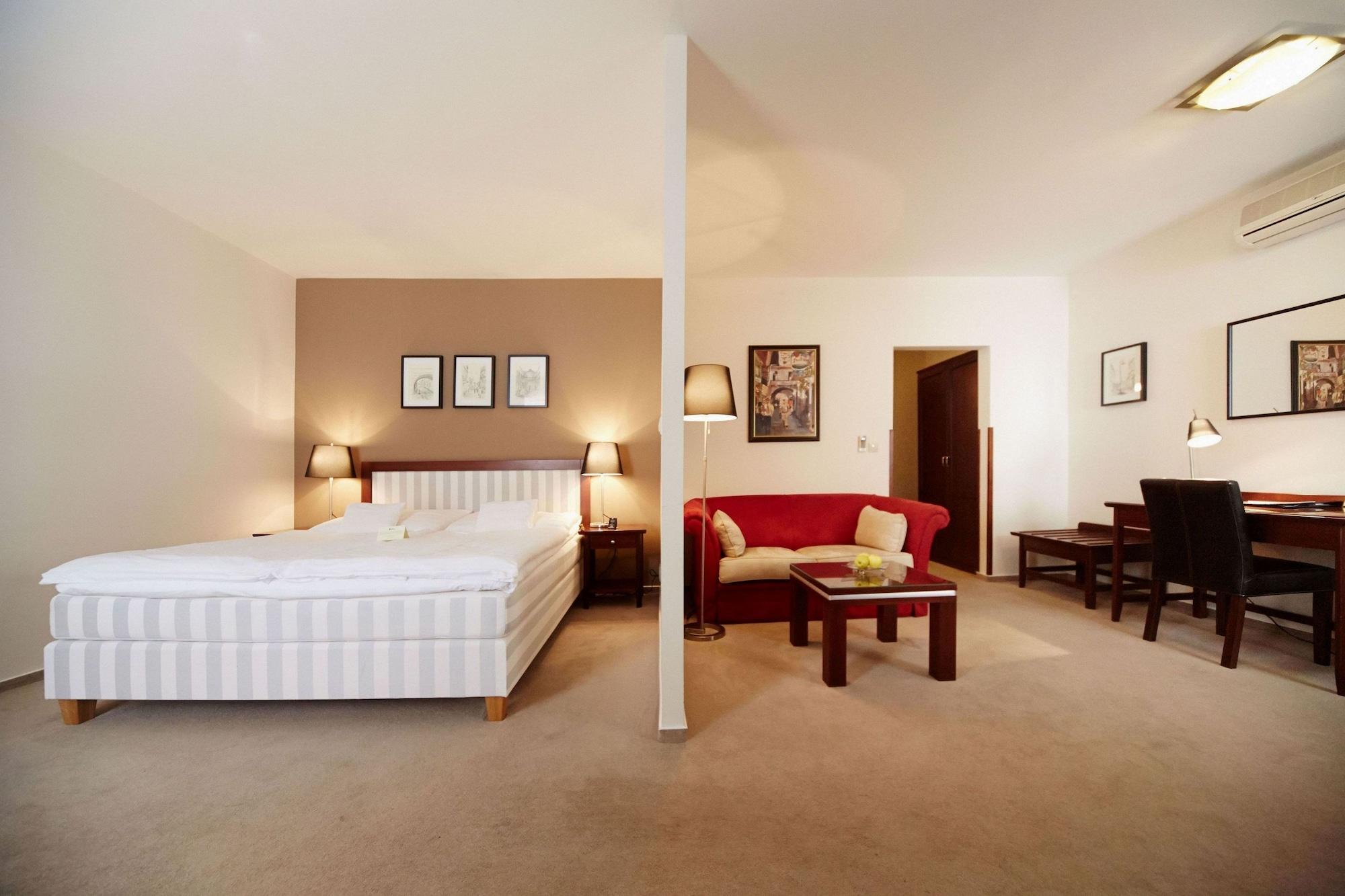 Boutique Hotel Bristol Kosice Exterior photo