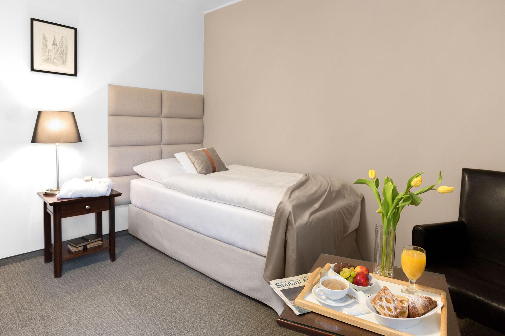 Boutique Hotel Bristol Kosice Exterior photo